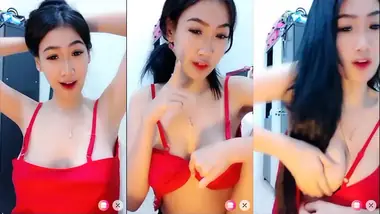 Bokep Indo Awcece Berani Tampil Tanpa Baju poster
