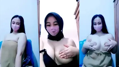 Bokep Jilbab Cantik Toket Mulus Goyang Viral Indo poster