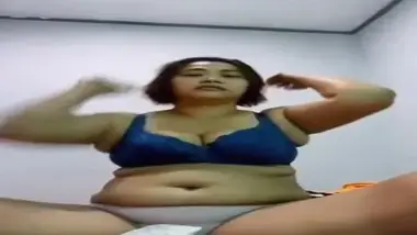 Live Cam Cewek Bohay Bilang Mau Tidur Bh Biru WOT HD poster