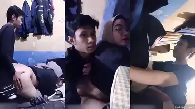 Main diam-diam sama cewek tetangga pas pacarnya lagi nggak di rumah poster