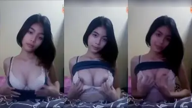 Remas Toket Gede Remaja Cantik Sange Berat poster