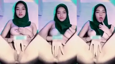 Sarah Colmek Basah Gaya Solo Intens Lumer HD Indo poster